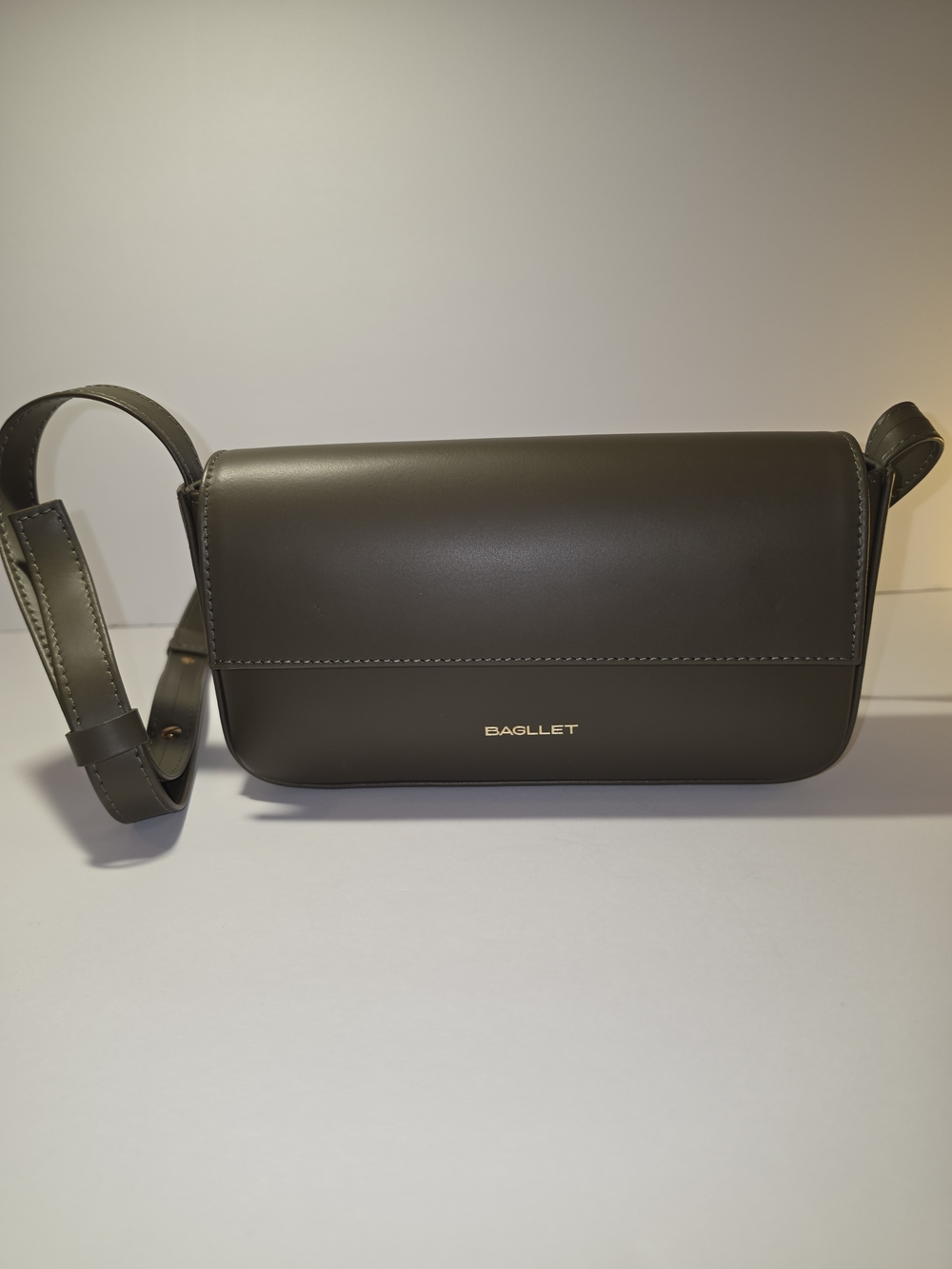 BAGLLET BG105 Olive Italian Leather Baguette Crossbody Bag - Picture 7 of 16